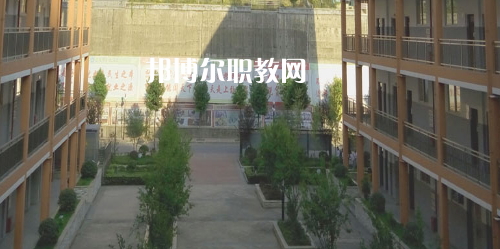 遵義市紅花崗區(qū)經(jīng)濟(jì)職業(yè)技術(shù)學(xué)校怎么樣、好不好