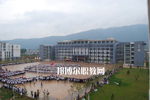 麗江民族中等專業(yè)學(xué)校2021年報(bào)名條件、招生要求、招生對(duì)象
