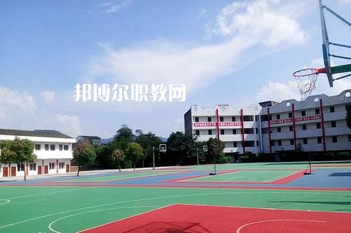 達縣亭子職業(yè)高級中學地址在哪里