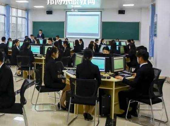石家莊2022年初中生女生讀什么電子商務(wù)學校好