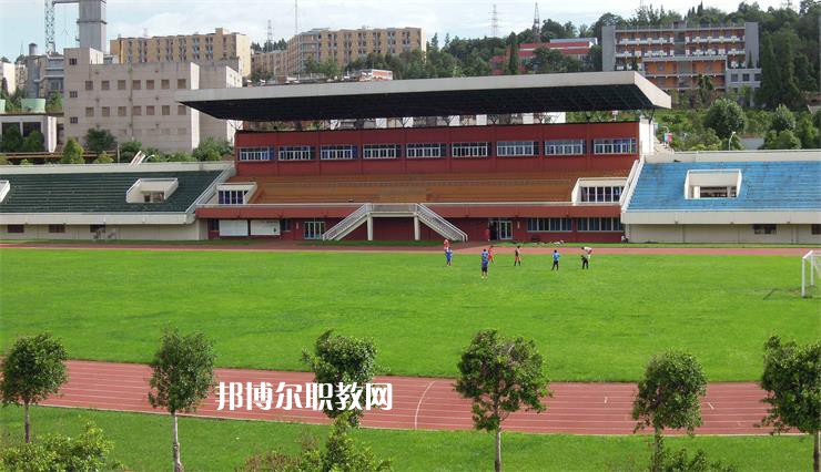 重慶魚嘴職業(yè)高級中學(xué)2022年學(xué)費、收費多少 
