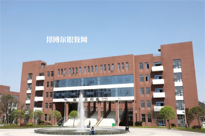 重慶藥劑學(xué)校2022年報(bào)名條件、招生要求、招生對(duì)象 