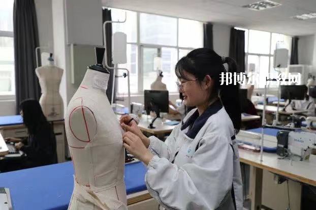 江蘇省蘇州絲綢中等專業(yè)學(xué)校2022年報(bào)名條件、招生要求、招生對象