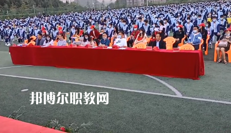 六盤(pán)水鐘山區(qū)職業(yè)技術(shù)學(xué)校2022年報(bào)名條件、招生要求、招生對(duì)象