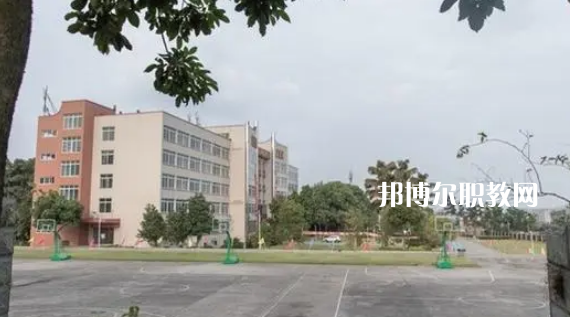 瀘州交通技工學(xué)校2022年報(bào)名條件、招生要求、招生對(duì)象