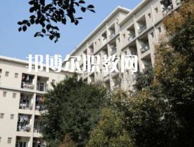 重慶輕工業(yè)學校2022年報名條件、招生要求、招生對象