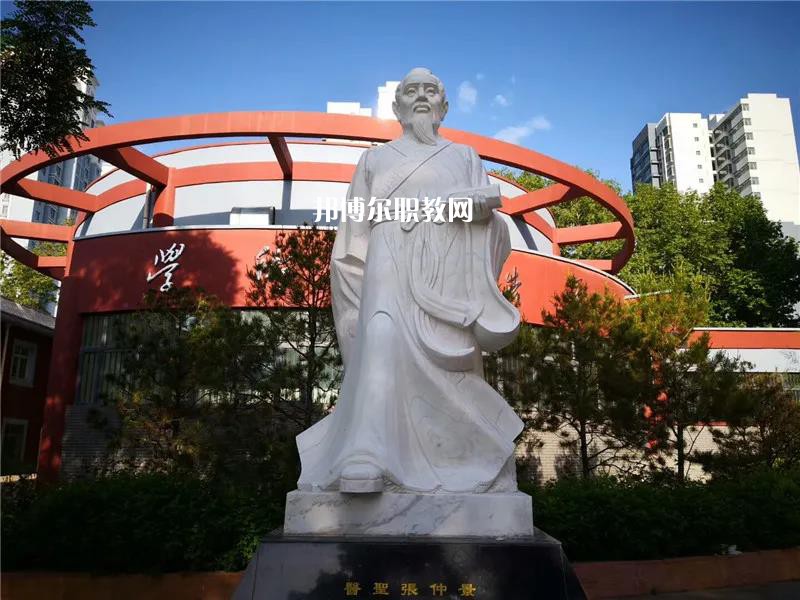 天水衛(wèi)生學(xué)校2022年報(bào)名條件、招生要求、招生對(duì)象