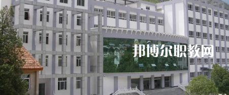 四川省甘孜衛(wèi)生學(xué)校2022年報(bào)名條件、招生要求、招生對(duì)象
