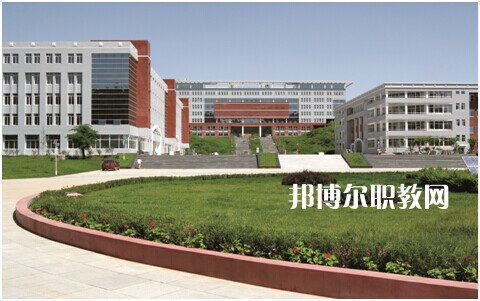 鳳慶縣職業(yè)高級中學(xué)2022年報名條件、招生要求、招生對象