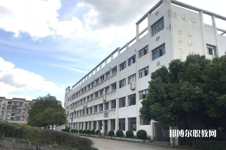 遂寧應(yīng)用高級(jí)技工學(xué)校2022年招生要求，報(bào)名條件，招生對(duì)象