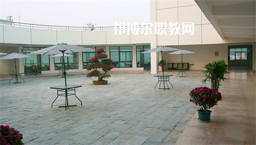 鎮(zhèn)江高等職業(yè)技術(shù)學校2022年報名條件、招生要求、招生對象