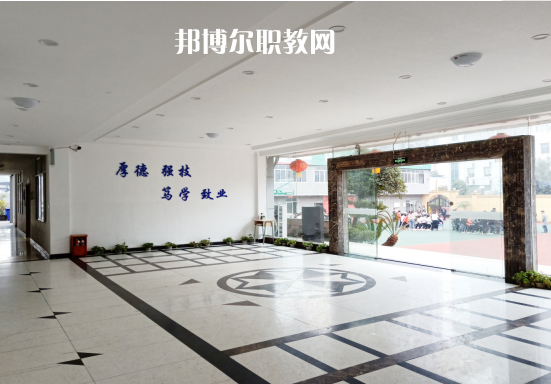 重慶機電技工學(xué)校2022年報名條件、招生要求、招生對象