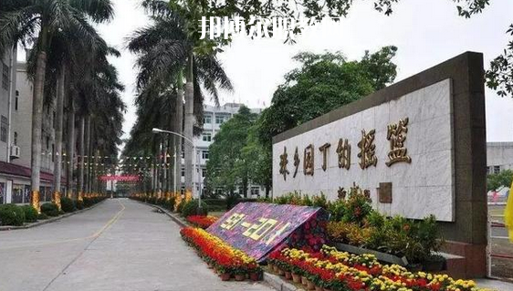 欽州合浦師范學(xué)校2022年報(bào)名條件、招生要求、招生對(duì)象