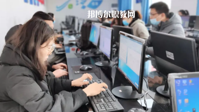 合肥中科信息工程技工學(xué)校2022年報(bào)名條件、招生要求、招生對(duì)象