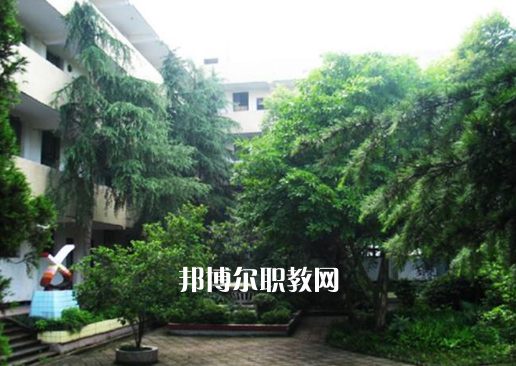 內(nèi)江求是職業(yè)技術(shù)學(xué)校2022年報(bào)名條件、招生要求、招生對(duì)象