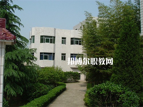 曲靖陸良縣職業(yè)技術(shù)學(xué)校2022年學(xué)費(fèi)、收費(fèi)多少