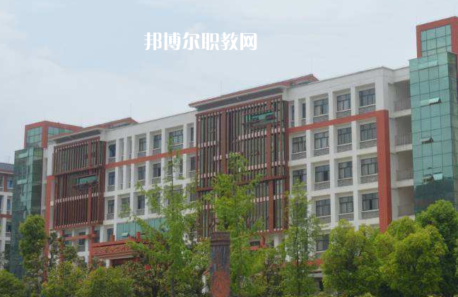 黔西南民族職業(yè)技術(shù)學(xué)院(中職部)2022年報(bào)名條件、招生要求、招生對(duì)象
