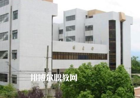 紅河州衛(wèi)生學(xué)校2022年報(bào)名條件、招生要求、招生對(duì)象