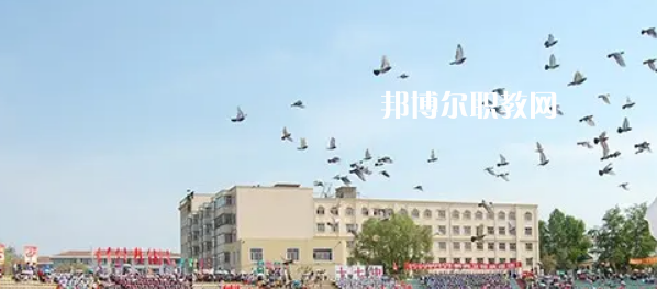 黑龍江省鶴崗衛(wèi)生學校2022年報名條件、招生要求、招生對象