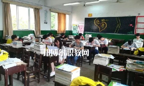 湘潭縣就業(yè)職業(yè)技術(shù)學(xué)校2022年報(bào)名條件、招生要求、招生對(duì)象