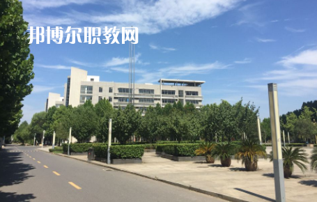 武漢儀表電子學(xué)校2022年報名條件、招生要求、招生對象
