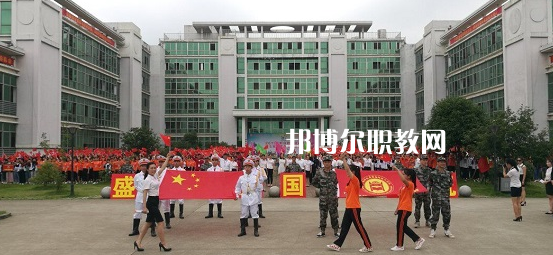 廣西科技商貿(mào)高級技工學(xué)校2022年報(bào)名條件、招生要求、招生對象