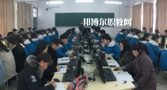 衢州市翔宇中等專業(yè)學(xué)校地址在哪里，哪個(gè)地區(qū)，哪個(gè)城市?
