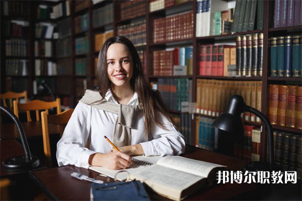 無(wú)錫衛(wèi)生高等職業(yè)技術(shù)學(xué)校有哪些招生專(zhuān)業(yè)（2023年）