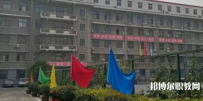 西安市技工學(xué)校地址，乘車路線