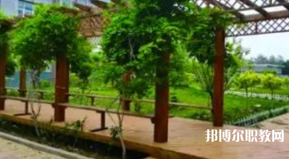 2023隆堯縣職業(yè)技術(shù)教育中心多少錢 隆堯縣職業(yè)技術(shù)教育中心各專業(yè)學費收費標準