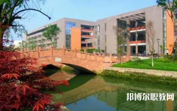 2024桂林市藝術學校招生計劃 招生人數(shù)是多少(附要求、條件、對象)