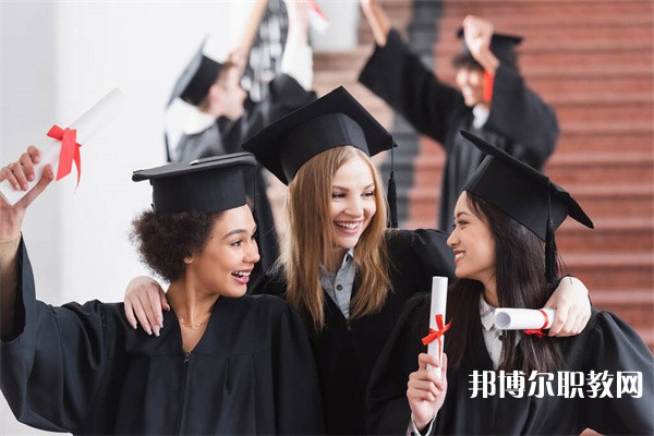 廣西哪里的職業(yè)學校能讀計算機應用(網絡技術方向)專業(yè)