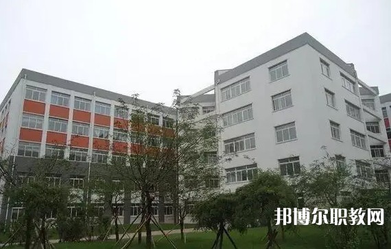 鞍山市藝術(shù)學(xué)校怎么樣、好不好