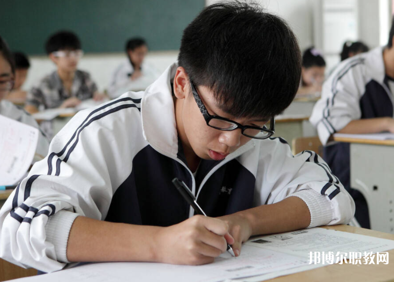 四川2025年初中生可以讀什么消防技術(shù)工程學校